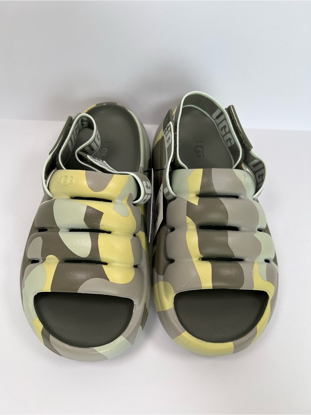 NWT! UGG Women's Sport Yeah CamoPop Size 5